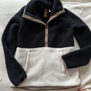 Indyeva Black & White Colorblock Sherpa Snap Pullover - Size XS